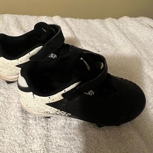 Children’s baseball cleats